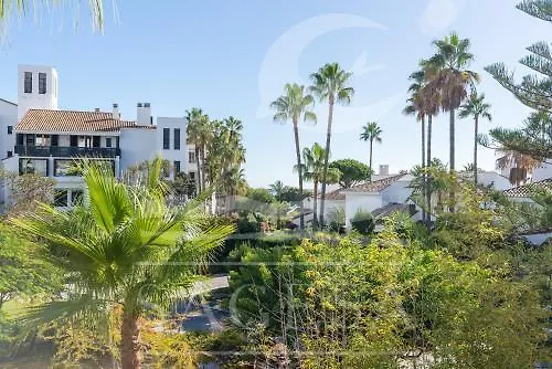 Aparthotel Jardines De Las Golondrinas Marbella