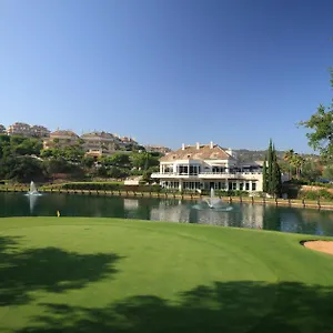 3* Aparthotel Elviria Hills Living